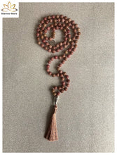 Lade das Bild in den Galerie-Viewer, Mala, Malakette,Mala kette, Meditationskette, Yogakette, Malakette handgemacht, 108 perlen Mala, Handgemachte Mala,