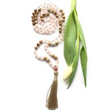 Lade das Bild in den Galerie-Viewer, Mala, Malakette,Mala kette, Meditationskette, Yogakette, Malakette handgemacht, 108 perlen Mala, Handgemachte Mala,
